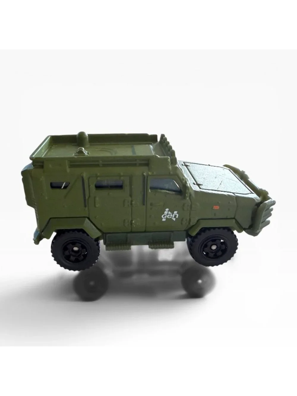 Matchbox '10 Textron Tiger Jurassic World Series Diecast SUV Truck